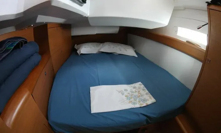 Cabin on EVA, a Jeanneau Sun Odyssey 469 sailboat at Volos Municipality, Greece