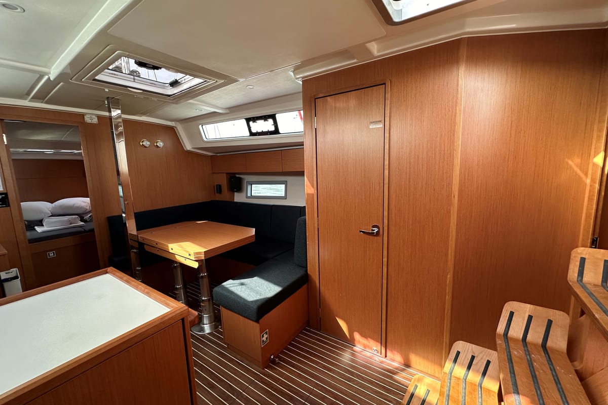 Salon of S/Y Sienna, a Bavaria C38 sailboat at Athens, Greece