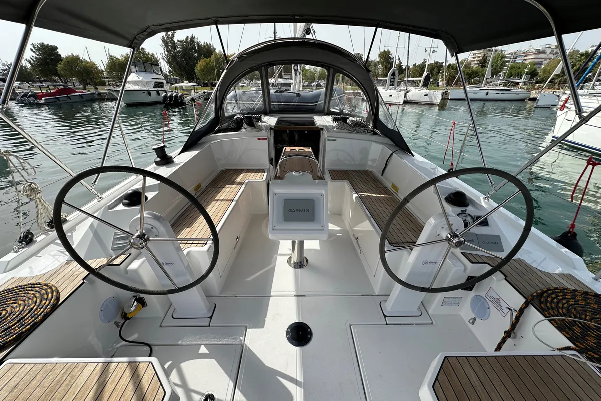 Cabin on S/Y Sienna, a Bavaria C38 sailboat at Athens, Greece
