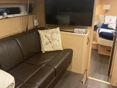 Salon of Padraigin II, a Jeanneau 58 sailboat at Chesapeake, United States