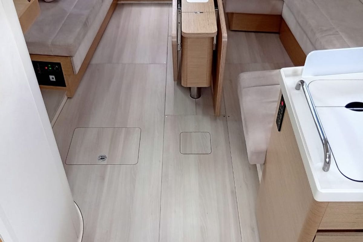 Salon of Eleni, a Hanse Yachts Hanse 418 sailboat at Kontokali, Greece