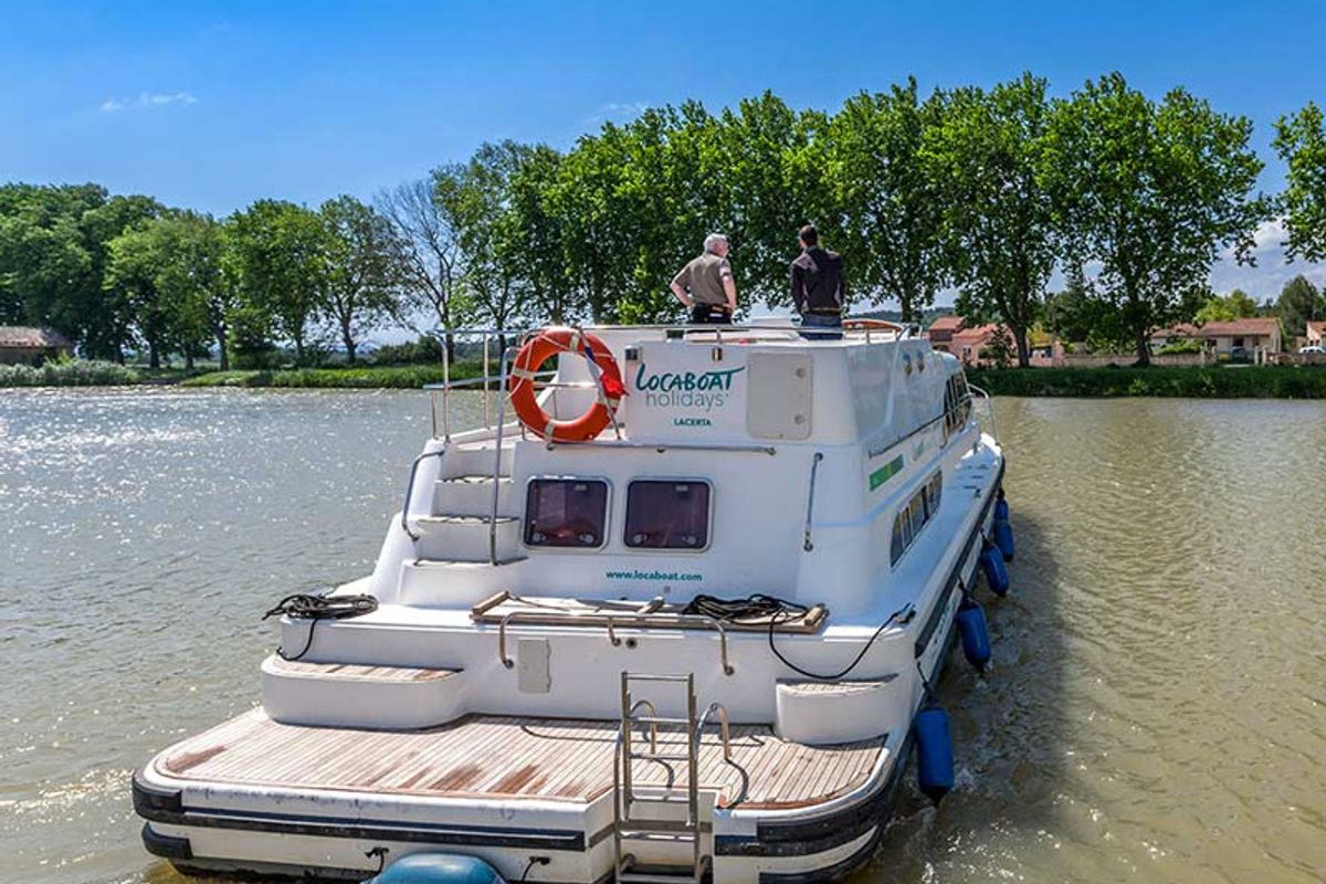 Exterior view of E400-35, a Pénichette Europa E.400 motorboat at Chioggia, Italy
