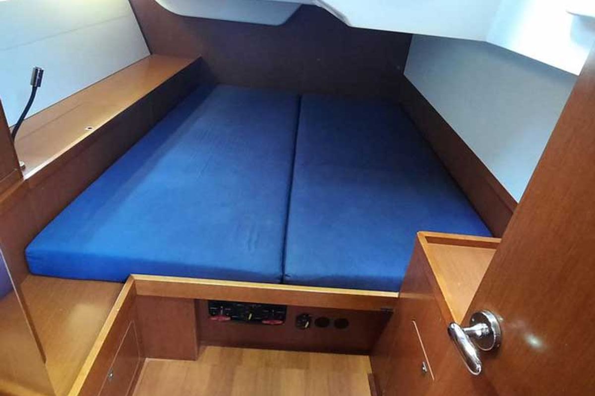 Cabin on Vanitosa, a Beneteau Oceanis 48 sailboat at Punta Ala, Italy