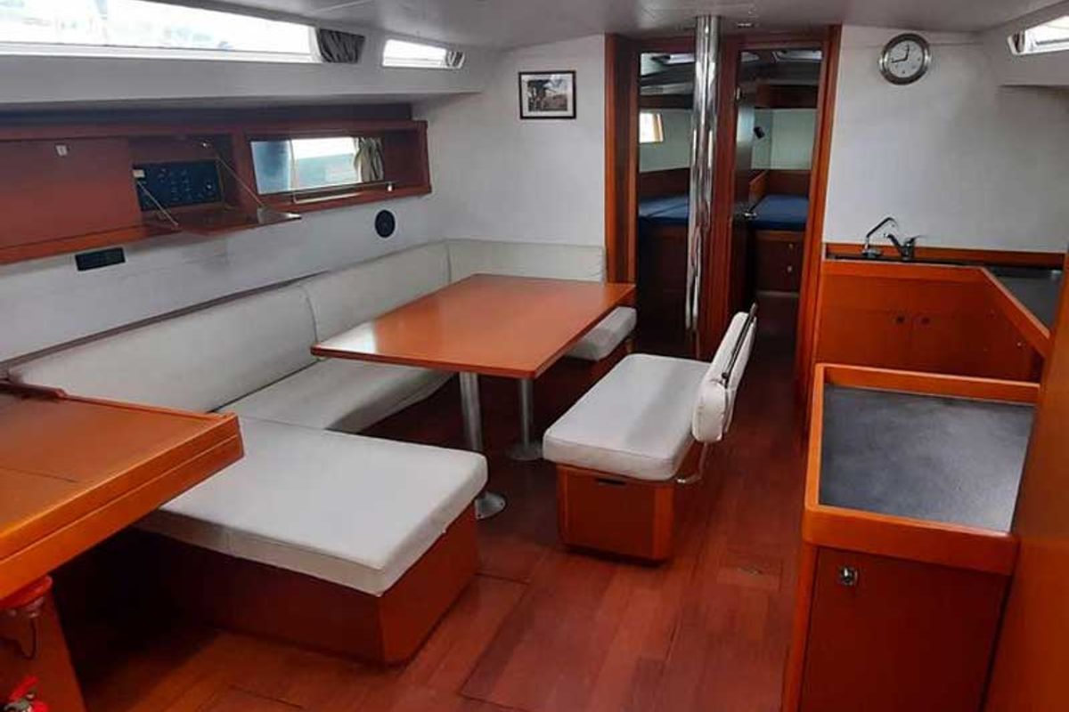 Salon of Vanitosa, a Beneteau Oceanis 48 sailboat at Punta Ala, Italy