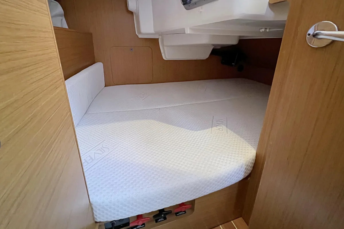 Cabin on Thunder, a Jeanneau Sun Odyssey 30i sailboat at Flensburg, Germany