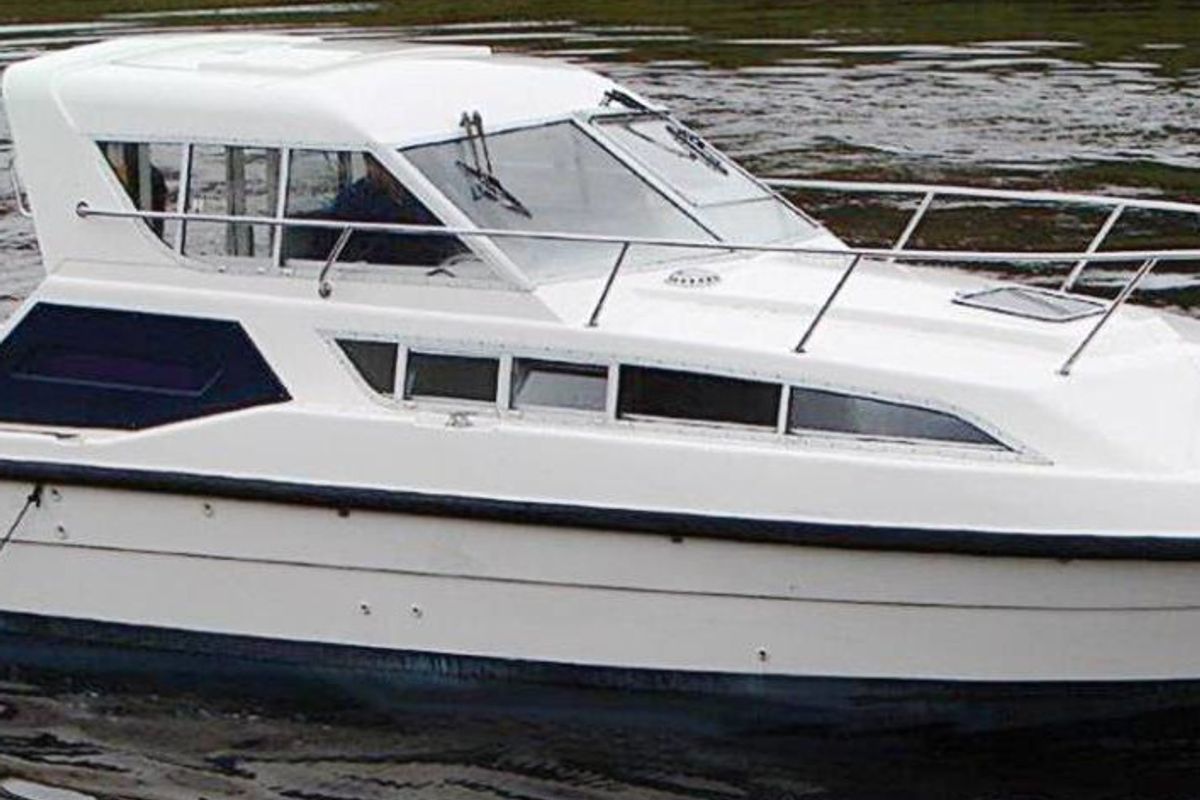 Exterior view of Kingfisher WHS - Budget 1, a Cygnet Kingfisher WHS motorboat at Laggan, United Kingdom