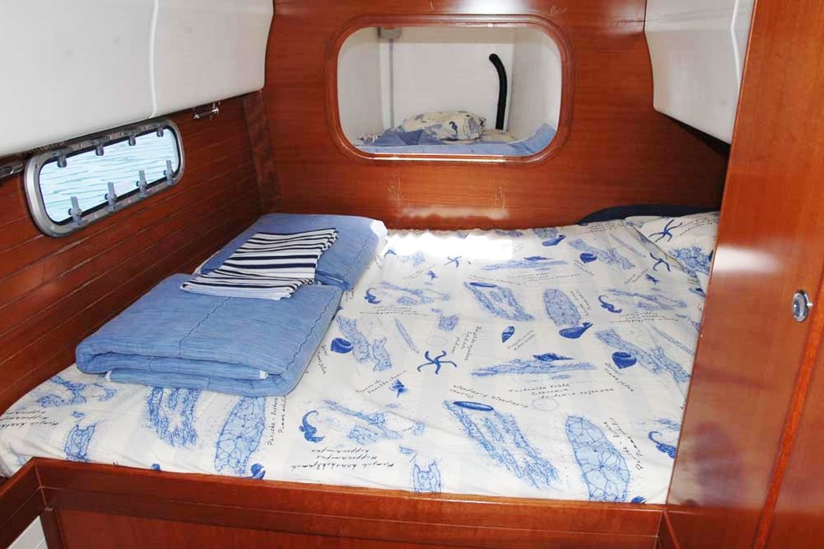 Cabin on Rapido, a Nautitech Rochefort Nautitech 40 catamaran at Split, Croatia