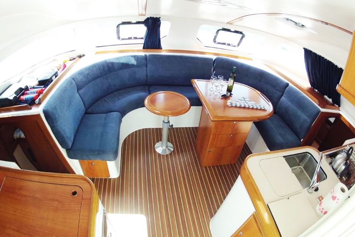 Salon of Rapido, a Nautitech Rochefort Nautitech 40 catamaran at Split, Croatia