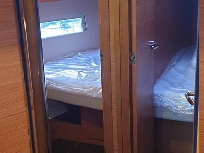 Cabin on Valchiria, a Dufour 470 sailboat at Tonnarella, Italy