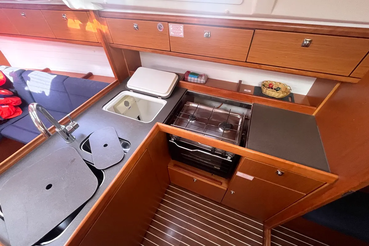 Galley of GITA, a Bavaria Cruiser 37 sailboat at Općina Sukošan, Croatia