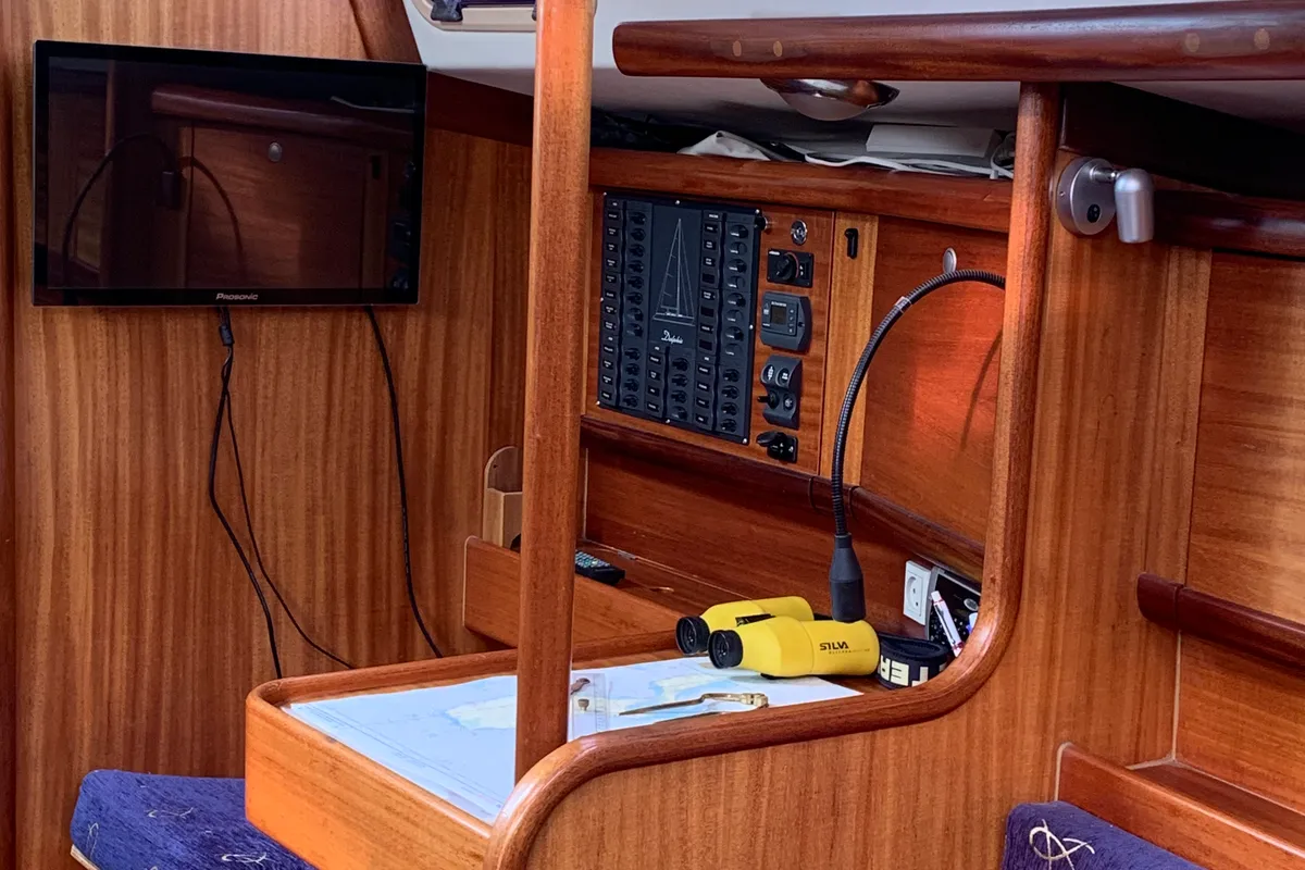 Salon of Lady in Red, a Delphia Yachts Delphia 40 sailboat at Altefähr, Germany