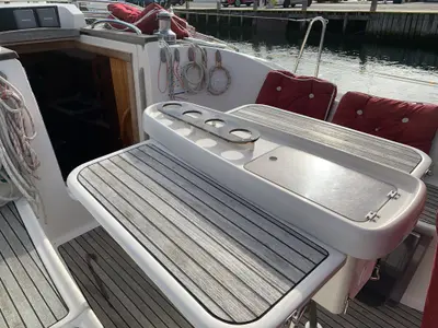 Deck of Lady in Red, a Delphia Yachts Delphia 40 sailboat at Altefähr, Germany