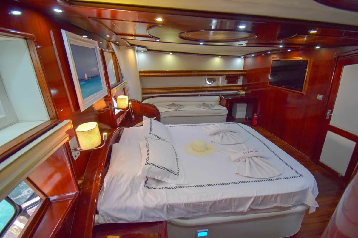 Cabin on Perla Del Mar II, a Unknown M/S Perla Del Mar II yacht at Marmaris, Turkey