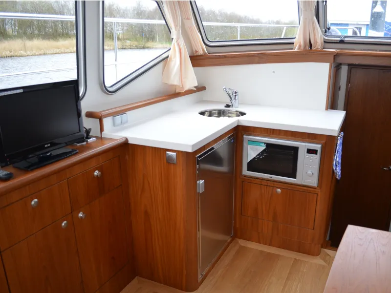 Galley of Drait 133, a De Drait Advantage 38 motorboat at Drachten, Netherlands