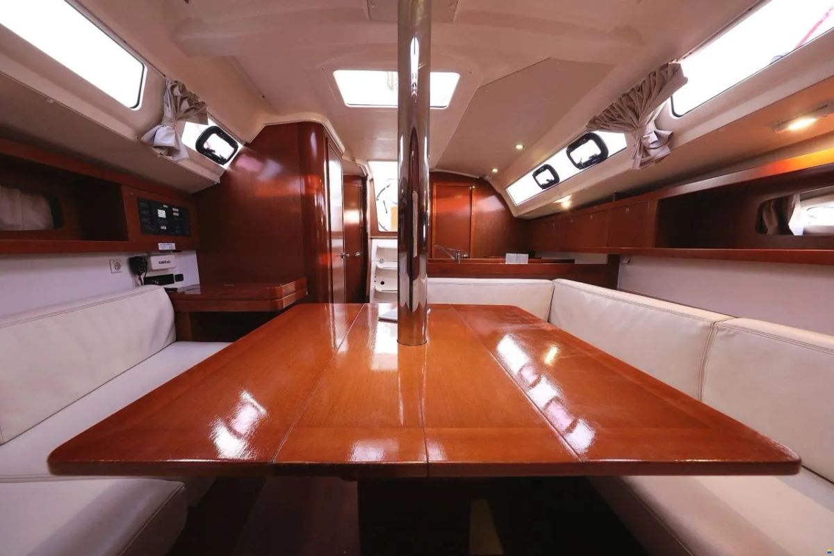 Salon of Star Elisabeth , a Beneteau Oceanis 34 sailboat at Punat, Croatia
