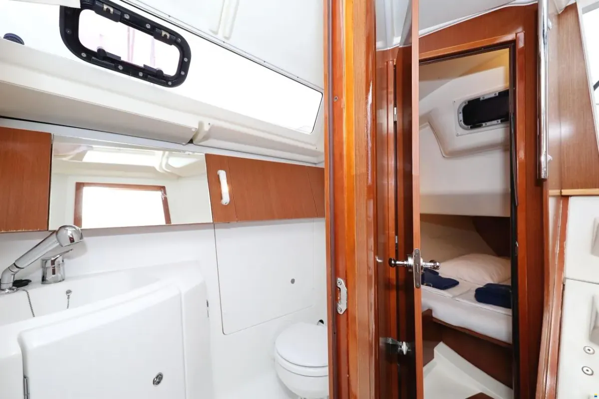 Head on Star Elisabeth , a Beneteau Oceanis 34 sailboat at Punat, Croatia