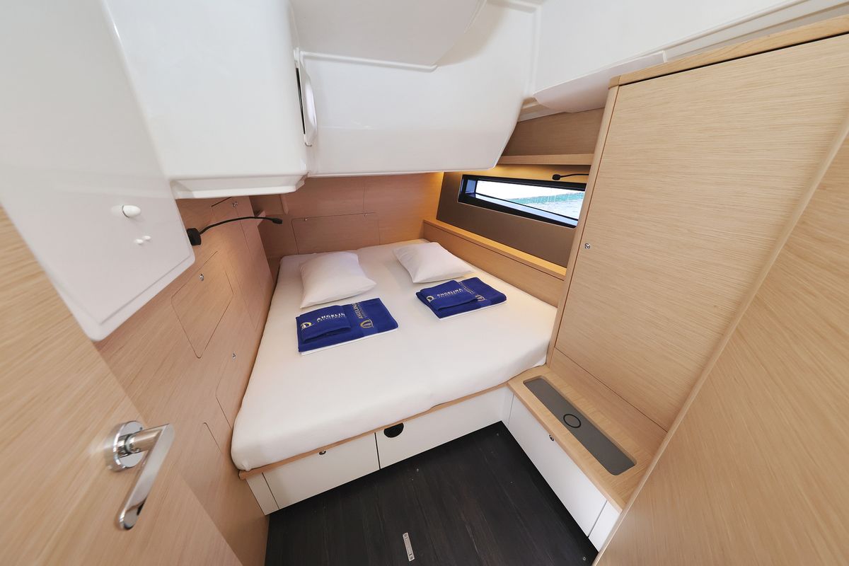 Cabin on Ocean Rose, a Dufour 48 sailboat at Općina Sukošan, Croatia
