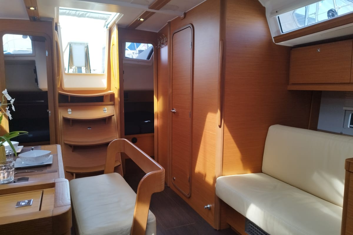 Salon of Andream, a Dufour 430 sailboat at Olbia, Italy