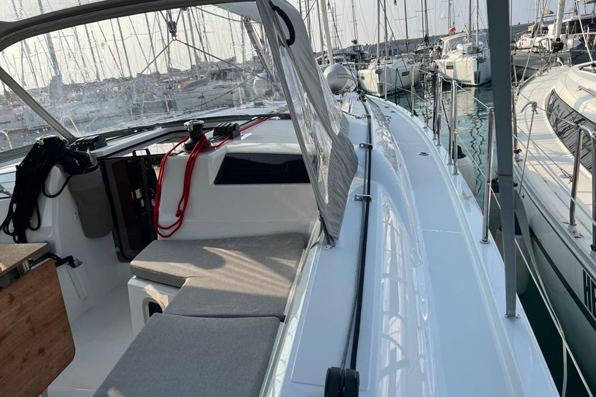 Deck of Rosalba, a Beneteau Oceanis 40.1 sailboat at Capo d'Orlando, Italy