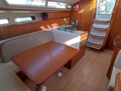 Salon of Eione, a Jeanneau Sun Odyssey 419 sailboat at Volos Municipality, Greece