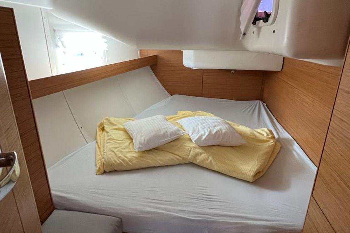 Cabin on Kaminari, a Elan Impression 45 sailboat at Punat, Croatia