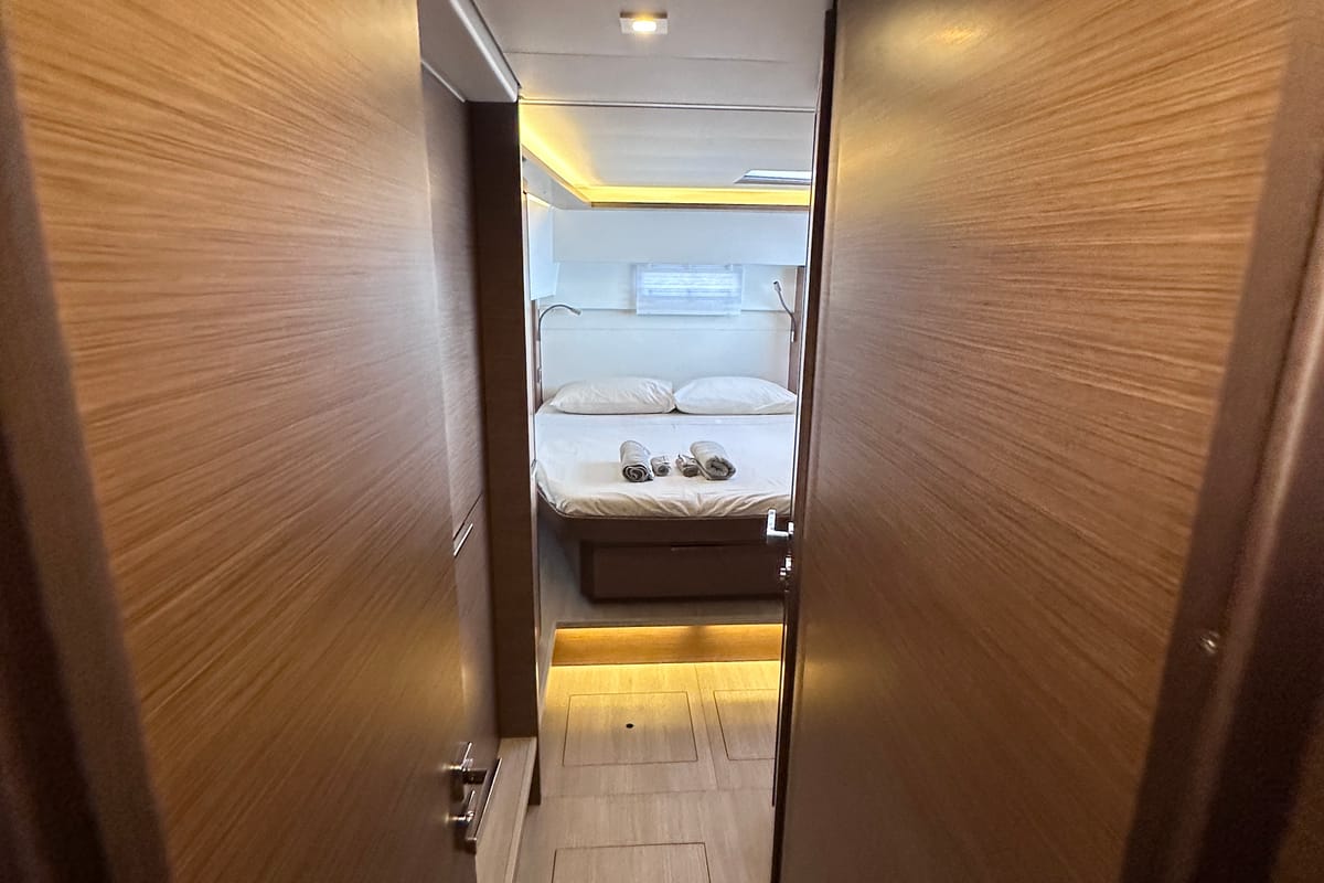 Cabin on Sella III, a Lagoon 46 catamaran at Figari/Golfo Aranci, Italy