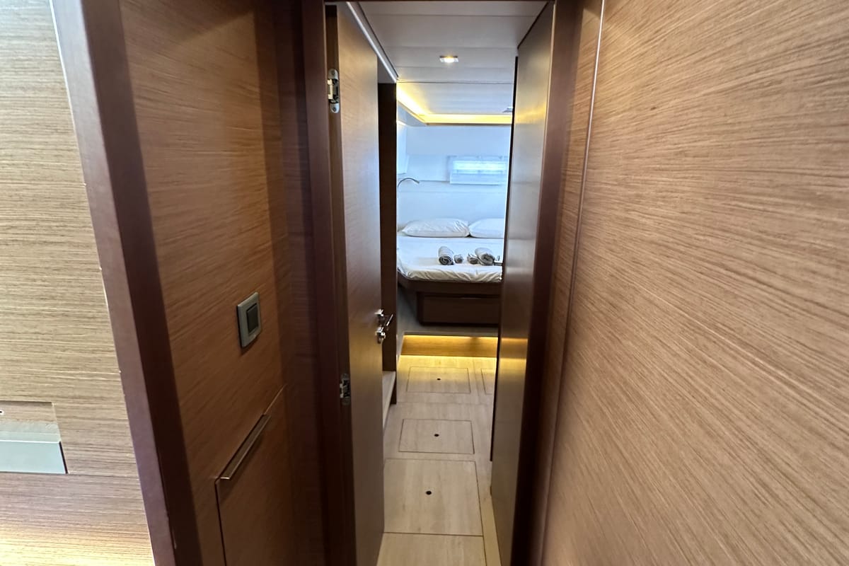 Cabin on Sella III, a Lagoon 46 catamaran at Figari/Golfo Aranci, Italy