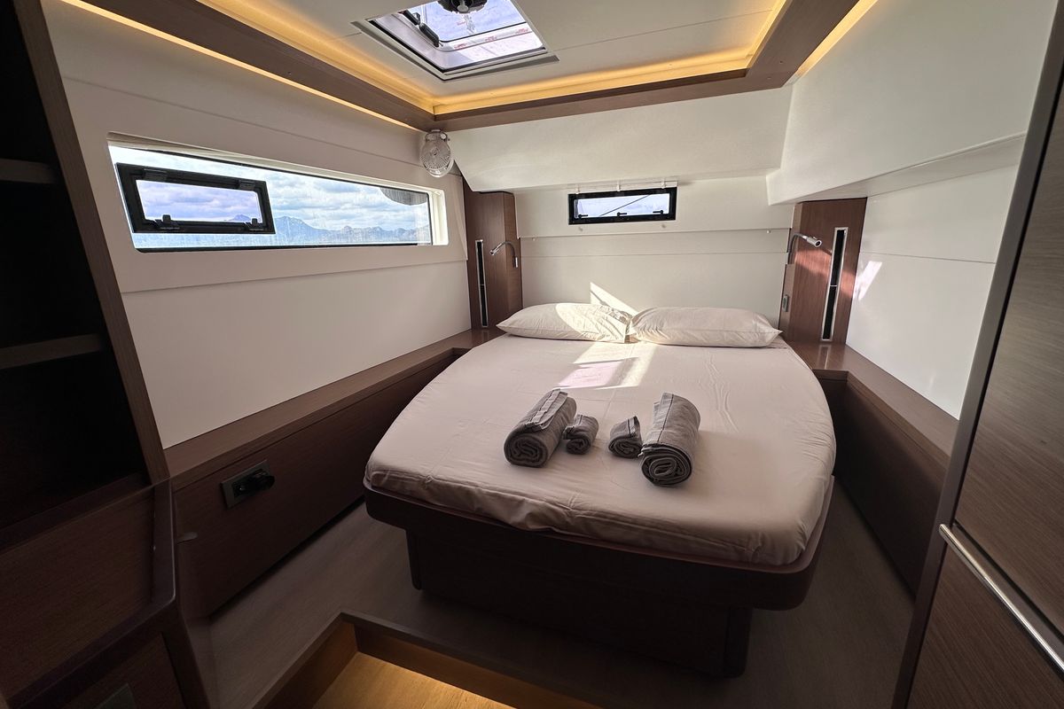 Cabin on Sella III, a Lagoon 46 catamaran at Figari/Golfo Aranci, Italy