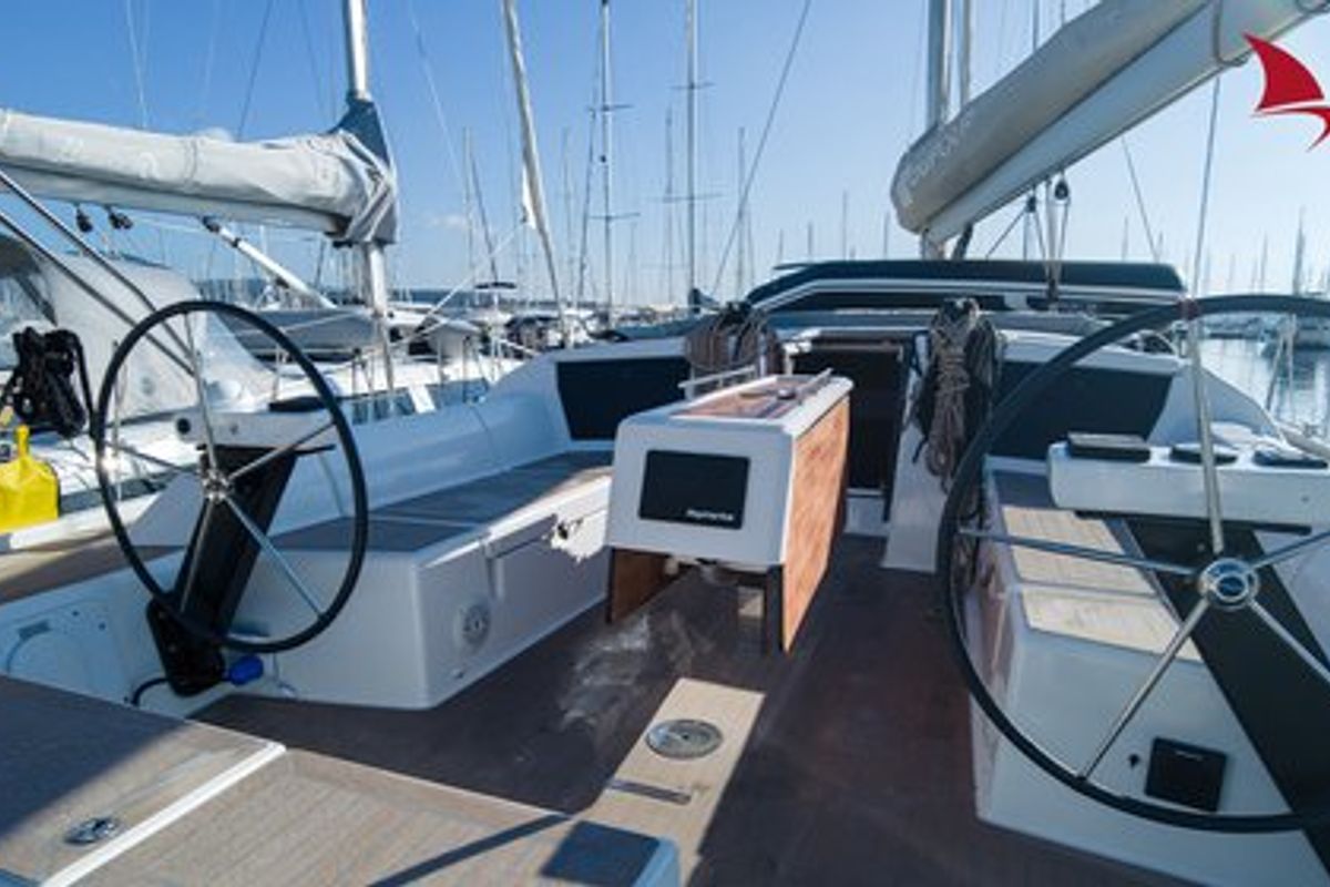 Cockpit of Chipon, a Dufour 430 sailboat at Plan-d'Aups-Sainte-Baume, France