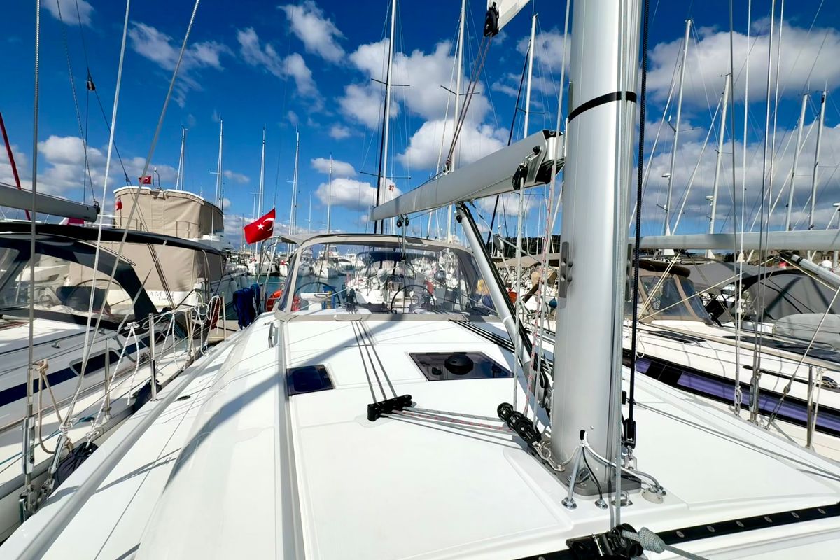 Deck of Bestsennyy, a Beneteau Oceanis 40.1 sailboat at Fethiye, Turkey