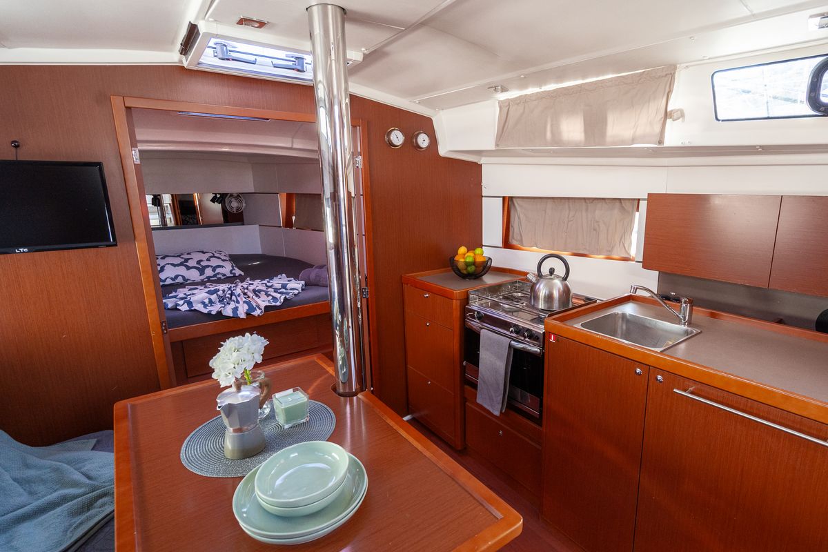 Salon of Hydra, a Beneteau Oceanis 38.1 sailboat at Grad Pula, Croatia