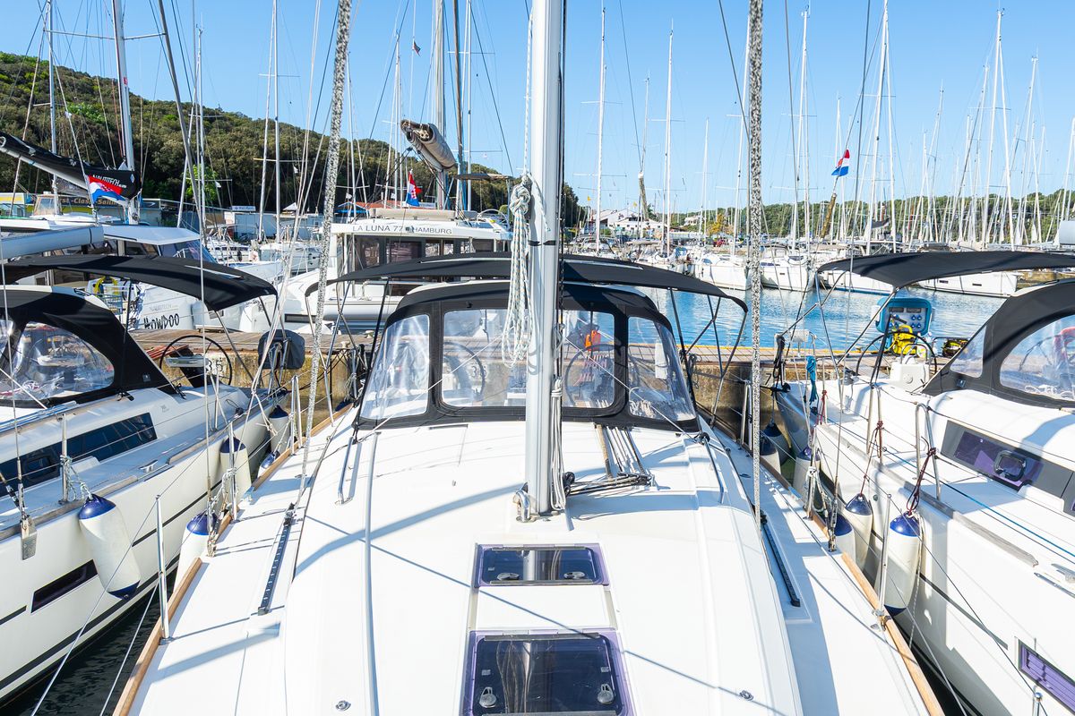 Deck of Hydra, a Beneteau Oceanis 38.1 sailboat at Grad Pula, Croatia