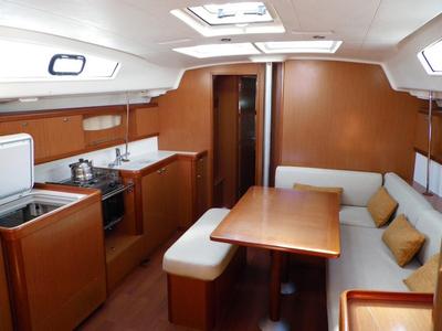Salon of Optimus, a Beneteau Oceanis 43 sailboat at Nieuwpoort, Belgium