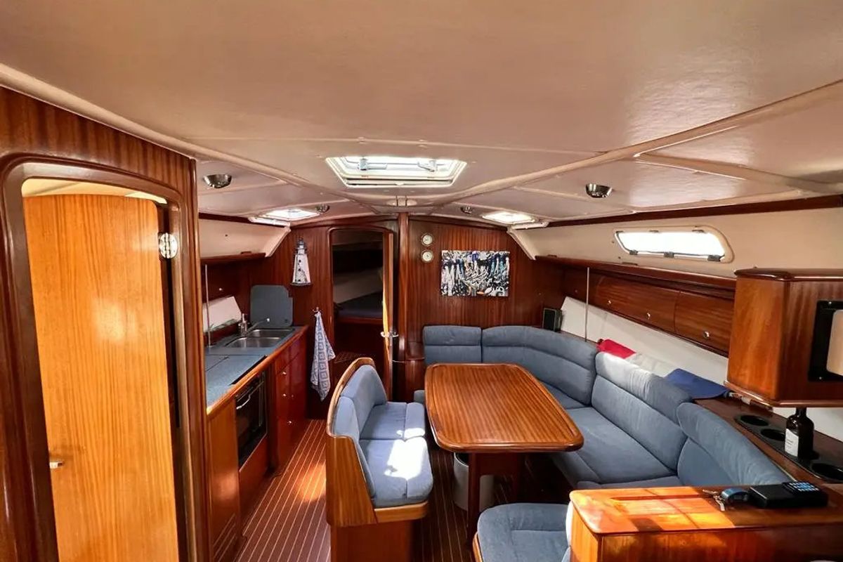 Salon of Meropi, a Bavaria 41 sailboat at Gouvia, Greece