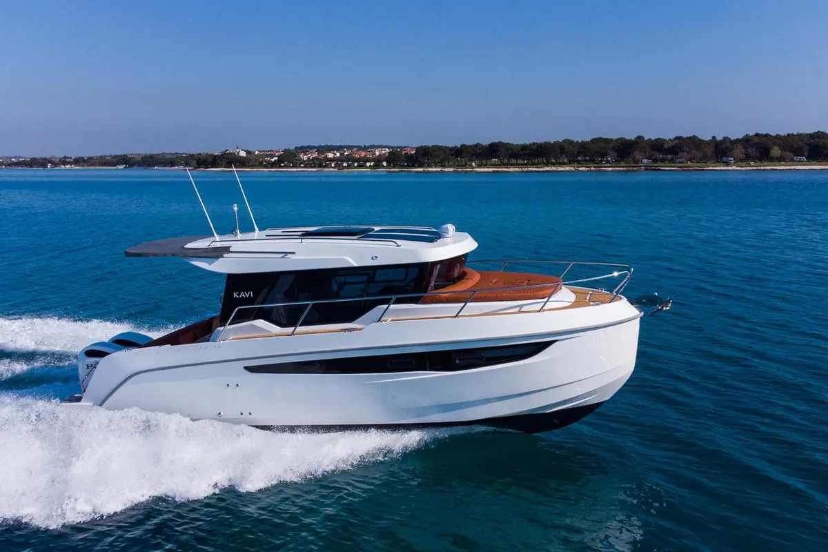 Exterior view of Kavi, a Kavi Yacht Kavi 9 motorboat at Grad Pula, Croatia