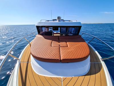 Salon of Kavi, a Kavi Yacht Kavi 9 motorboat at Grad Pula, Croatia