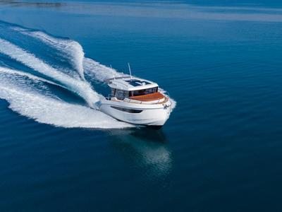 Deck of Kavi, a Kavi Yacht Kavi 9 motorboat at Grad Pula, Croatia