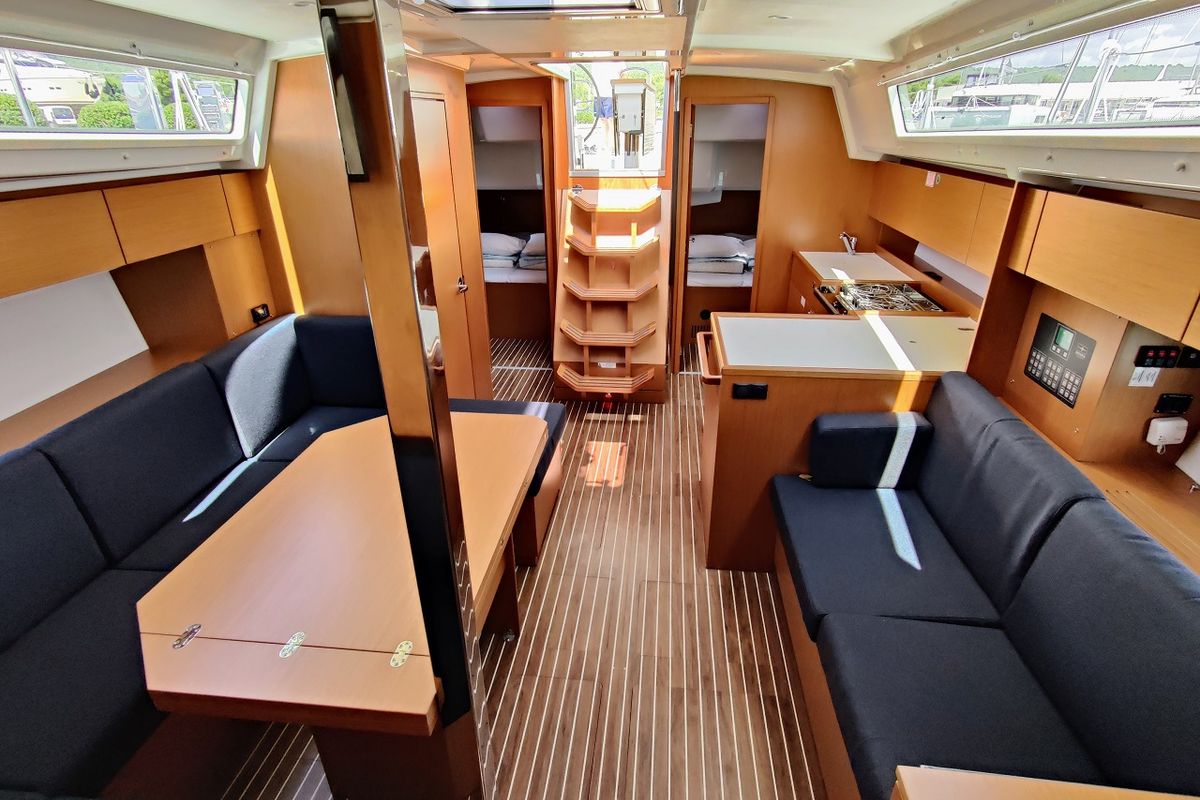 Salon of Relax, a Bavaria C42 sailboat at Općina Sukošan, Croatia