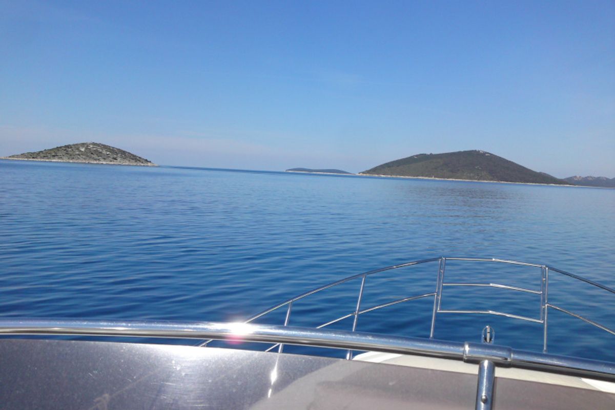 Lou Ann, a Azimut 43 S motorboat at Seget Donji, Croatia