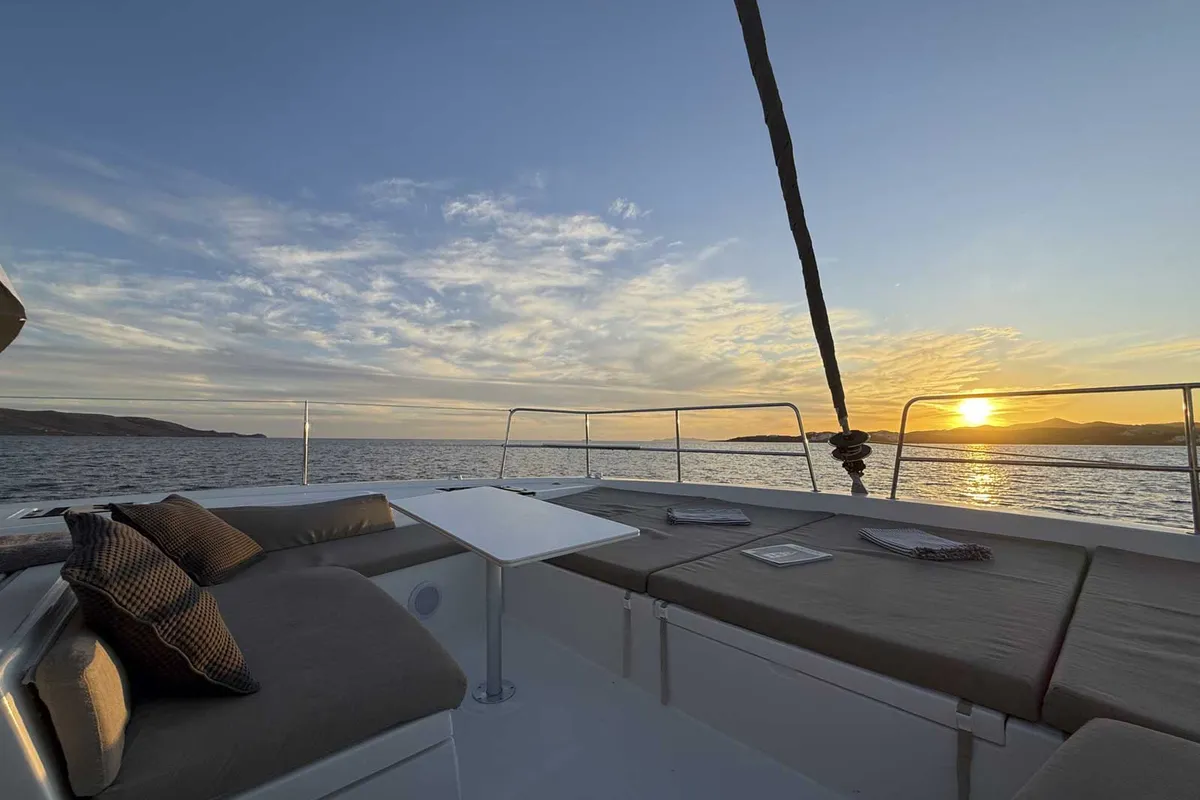 Deck of Jeux D'Hiver, a Bali 4.2 catamaran at Lavreotiki Municipal Unit, Greece