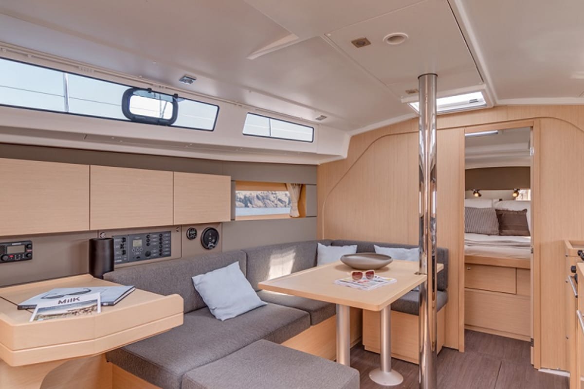 Salon of Oceanis 38.1 Classic, a Beneteau Oceanis 38.1 sailboat at Tonnarella, Italy