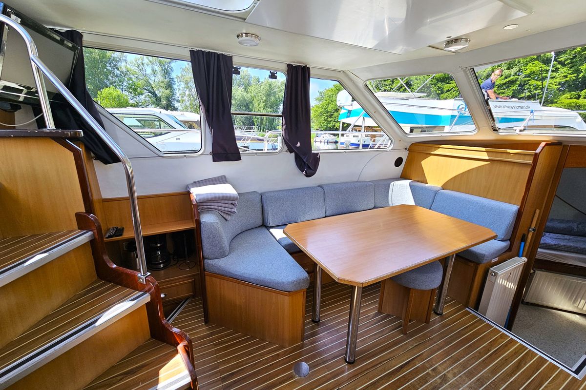 Salon of Gaia, a Gulet Tarpon 37 DP motorboat at Lübz, Germany