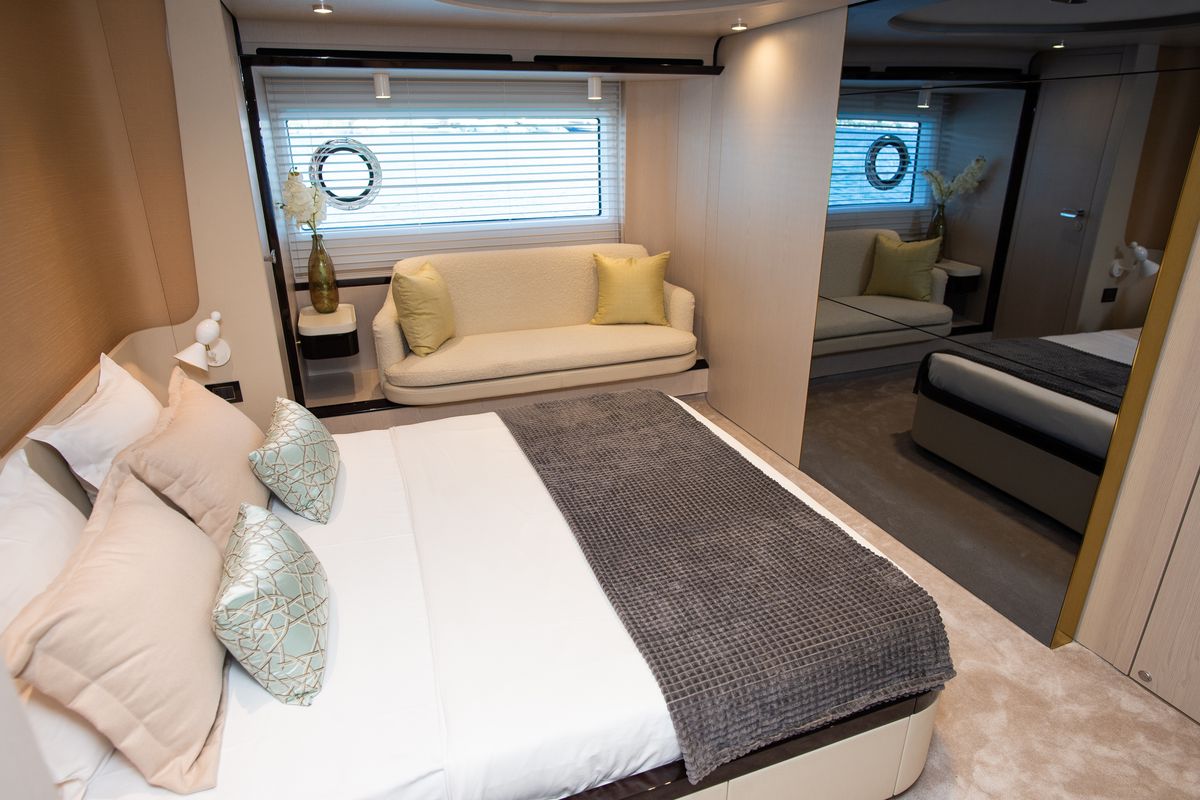 Cabin on PREWI, a Azimut 78 Fly yacht at Grad Šibenik, Croatia