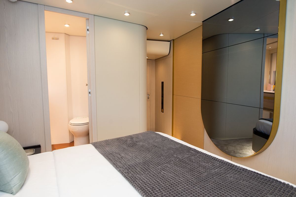 Cabin on PREWI, a Azimut 78 Fly yacht at Grad Šibenik, Croatia
