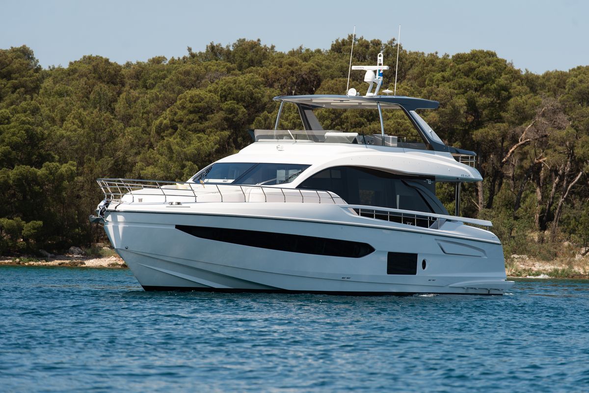 Exterior view of PREWI, a Azimut 78 Fly yacht at Grad Šibenik, Croatia