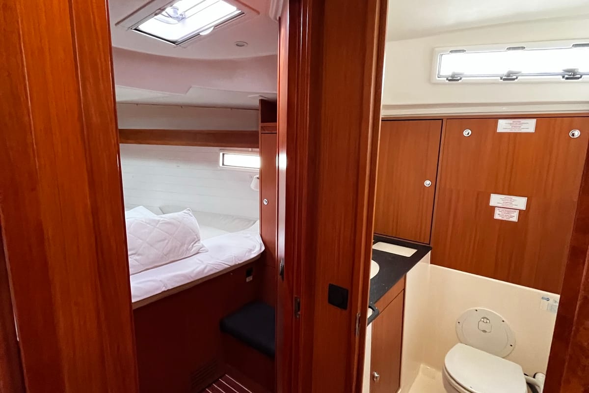 Cabin on Lavsa, a Bavaria Cruiser 45 sailboat at Općina Sukošan, Croatia