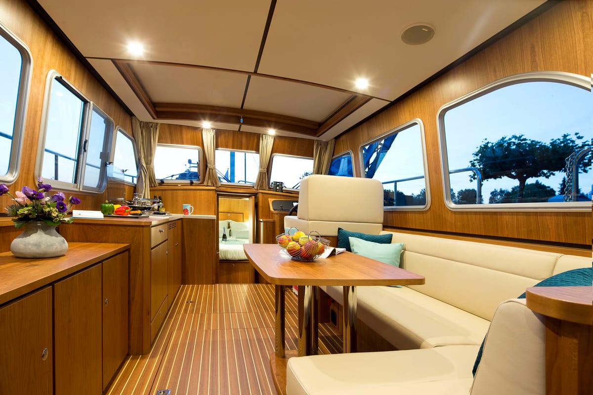 Salon of Adagio, a Linssen Grand Sturdy 35.0 Sedan other at Kinrooi, Belgium
