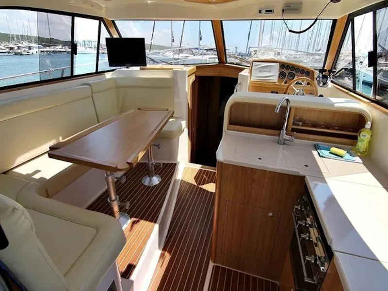 Salon of Roberta, a SAS - Vektor Adriana 44 yacht at Općina Sukošan, Croatia