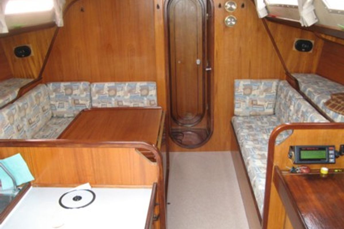Salon of Myrto, a Dufour Gib Sea 442 sailboat at Athens, Greece