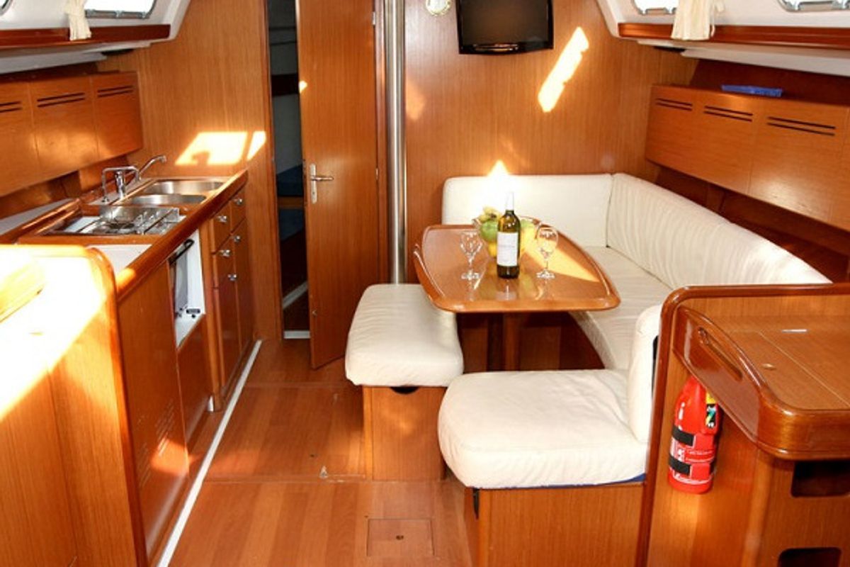Salon of ORION XI, a Beneteau Cyclades 43.3 sailboat at Volos Municipality, Greece
